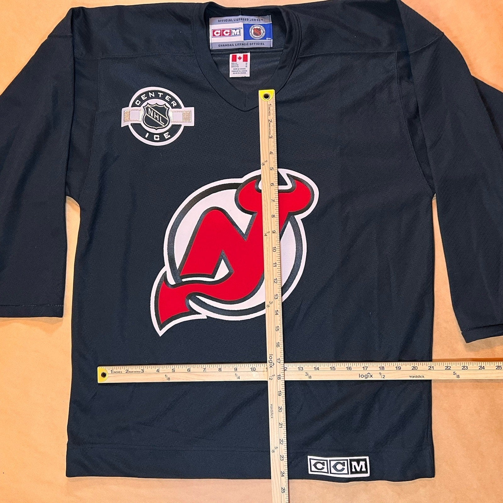 Vintage CCM New Jersey Devils Hockey Jersey Center Ice Black Adult Size Medium